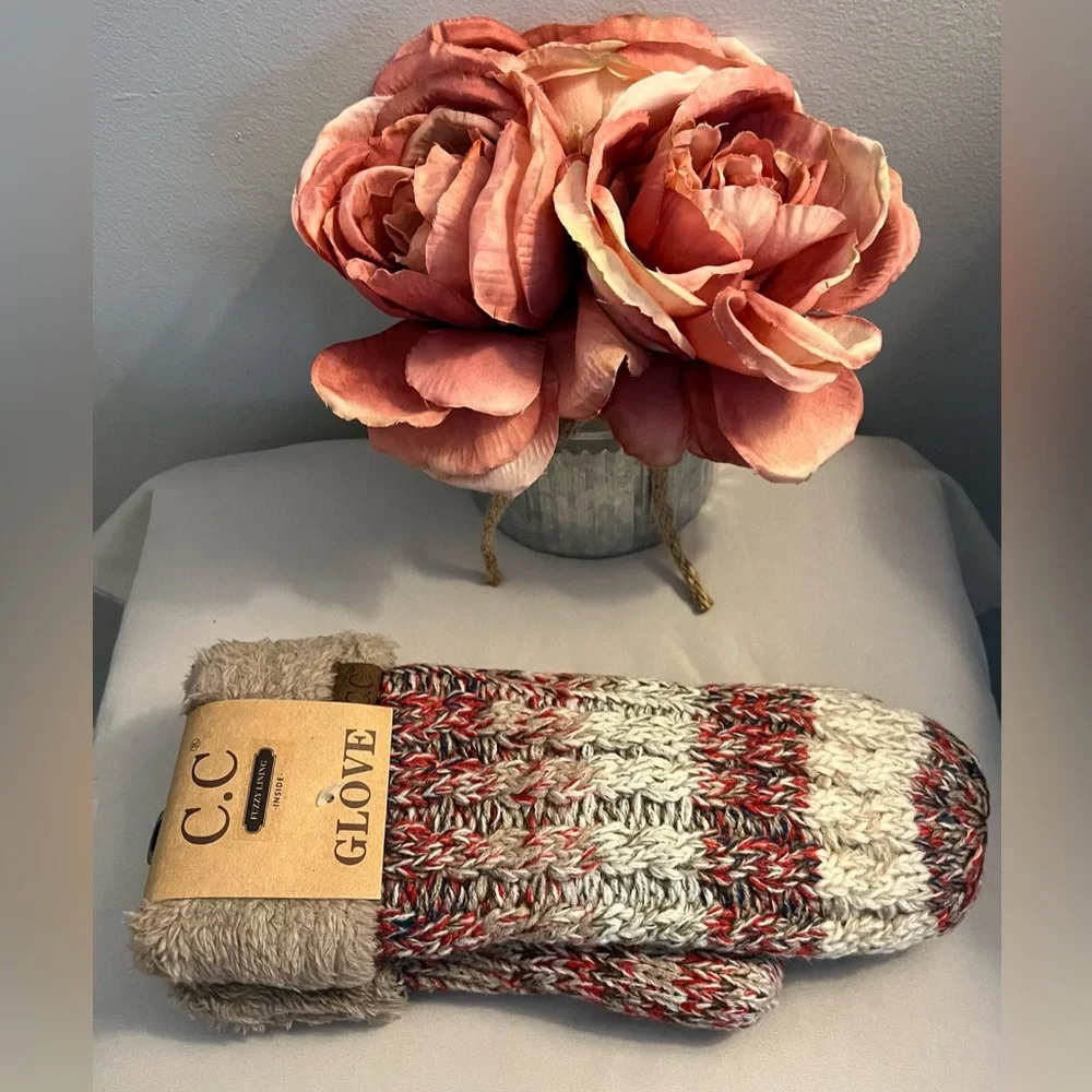 NWT C.C Women Thick Faux Fur - Sherpa Fleece Lined Warm Winter Mittens.